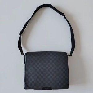 Louis Vuitton Daniel Grand Model GM Damier Graphite Messenger Bag